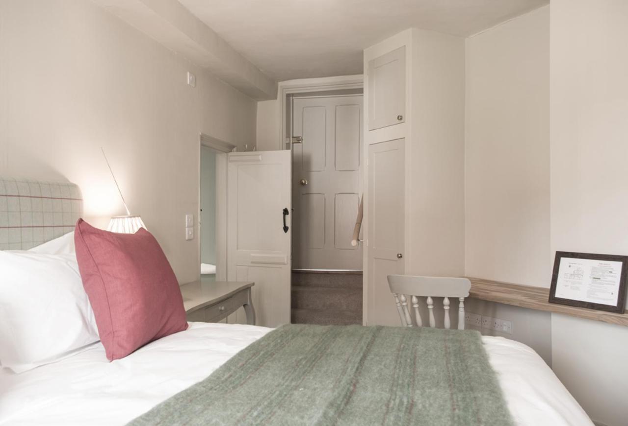 The Greyhound Inn Wantage Bagian luar foto